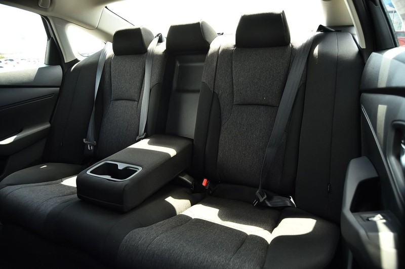 Honda Accord Sedan Vehicle Image 21