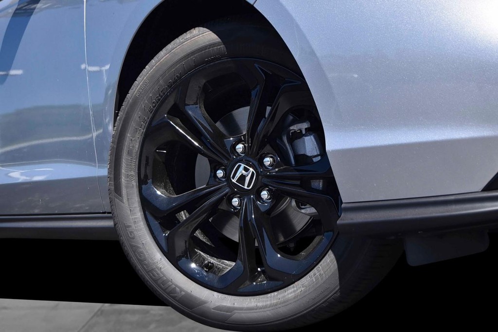 Honda Accord Sedan Vehicle Image 03