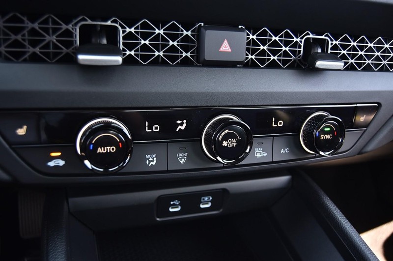 Honda Accord Sedan Vehicle Image 13