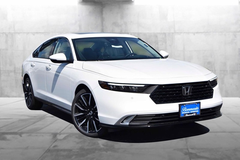 Honda Accord Hybrid Vehicle Image 02