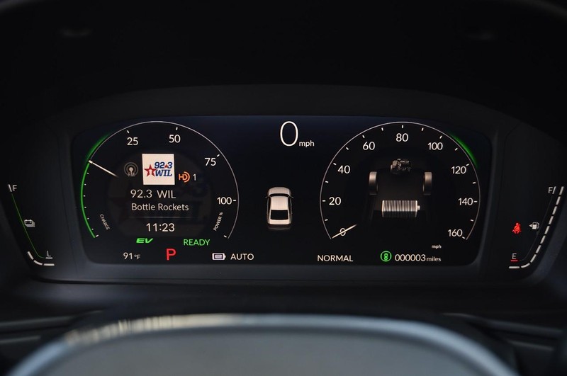 Honda Accord Hybrid Vehicle Image 11