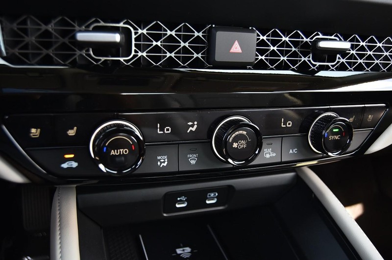 Honda Accord Hybrid Vehicle Image 14