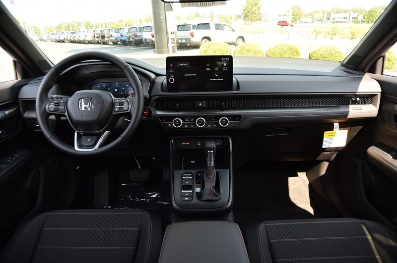 Honda CR-V Hybrid Vehicle Image 07