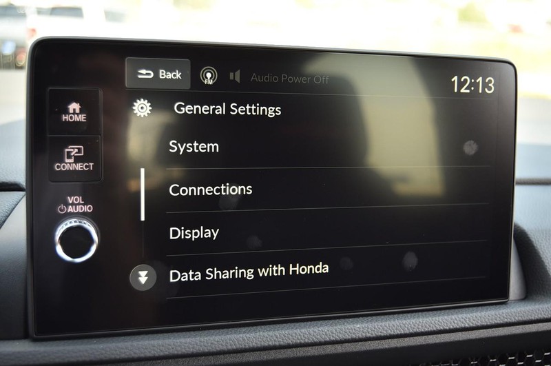 Honda CR-V Hybrid Vehicle Image 13