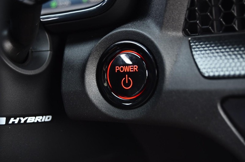 Honda CR-V Hybrid Vehicle Image 18