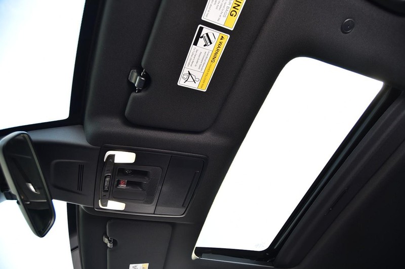 Honda CR-V Hybrid Vehicle Image 22