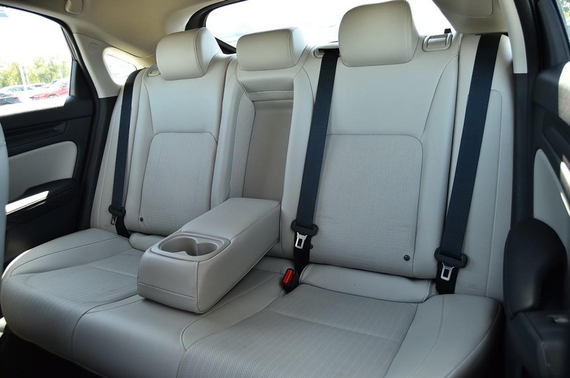 Honda Civic Hatchback Vehicle Image 22