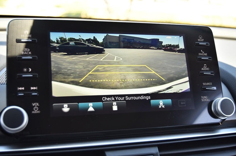 Honda Accord Sedan Vehicle Image 14