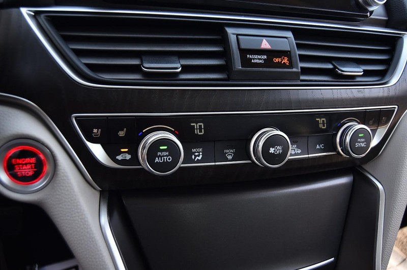 Honda Accord Sedan Vehicle Image 16