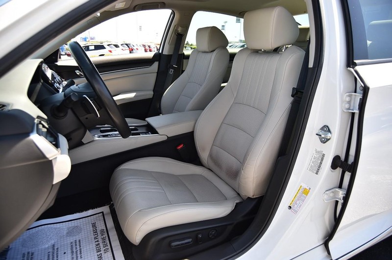 Honda Accord Sedan Vehicle Image 22