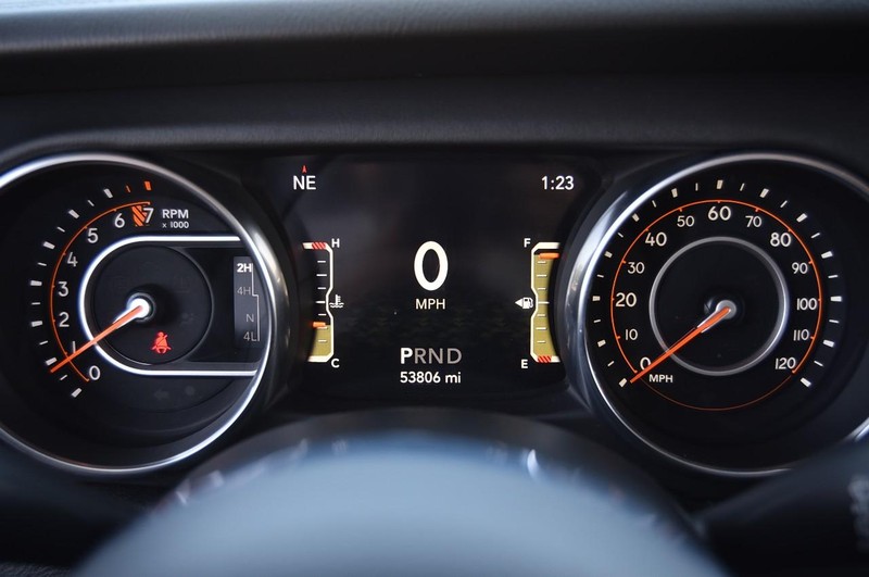 Jeep Wrangler Vehicle Image 12