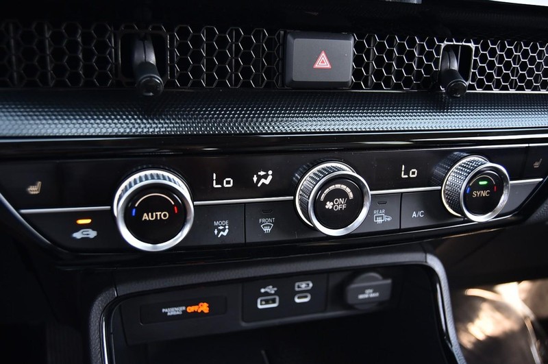 Honda CR-V Vehicle Image 15