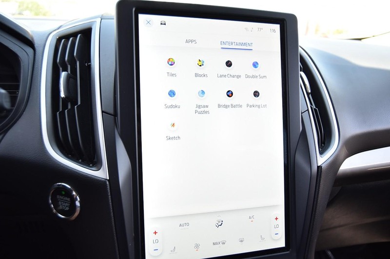 Ford Edge Vehicle Image 14
