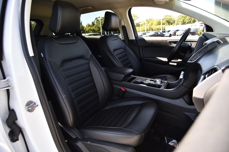 Ford Edge Vehicle Image 20