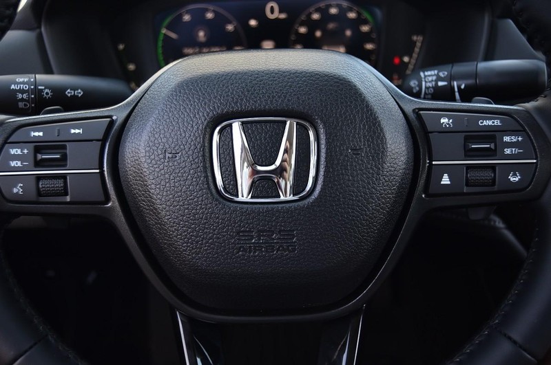 Honda Accord Hybrid Vehicle Image 18