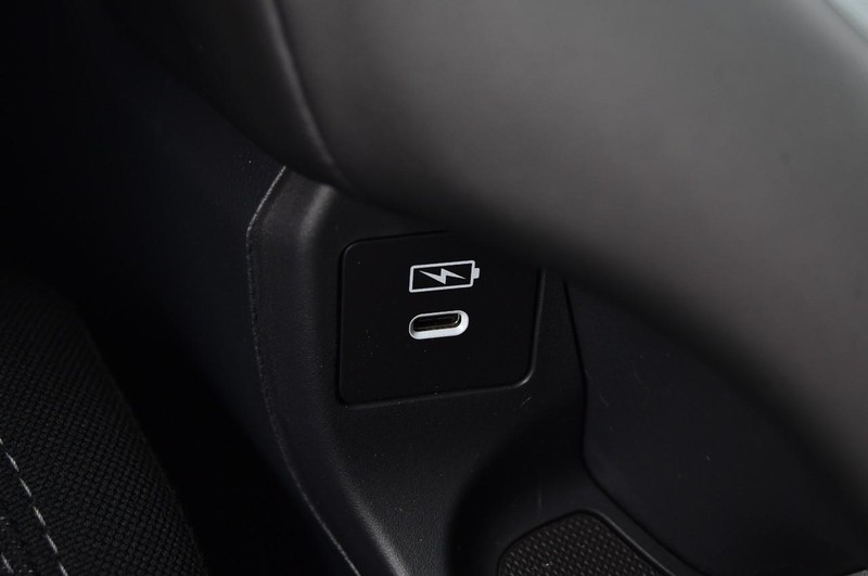 Honda HR-V Vehicle Image 18