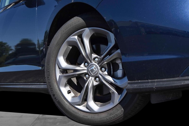 Honda Accord Sedan Vehicle Image 03