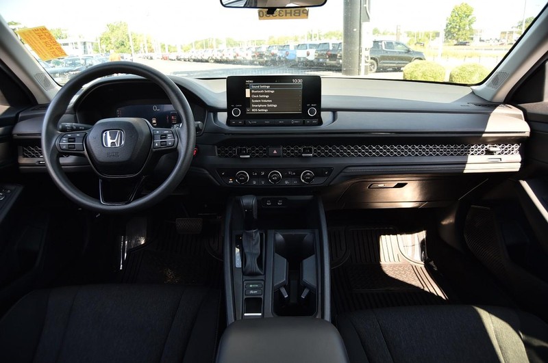 Honda Accord Sedan Vehicle Image 07
