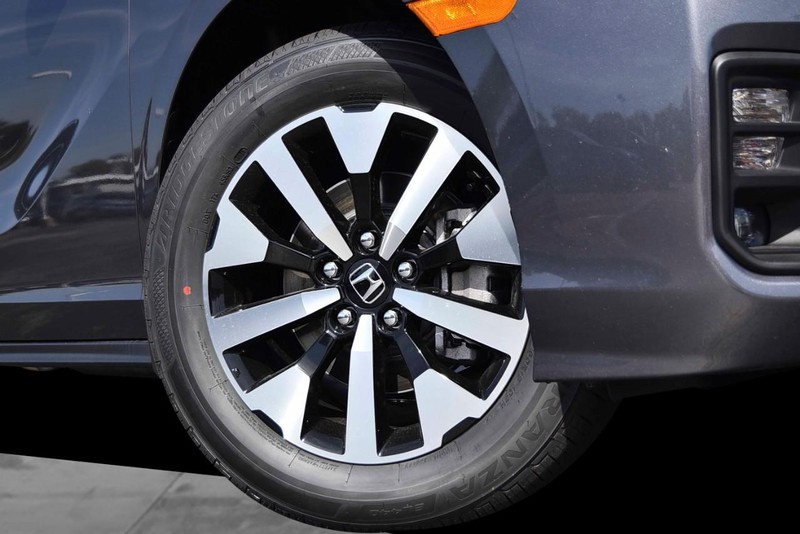 Honda Odyssey Vehicle Image 03