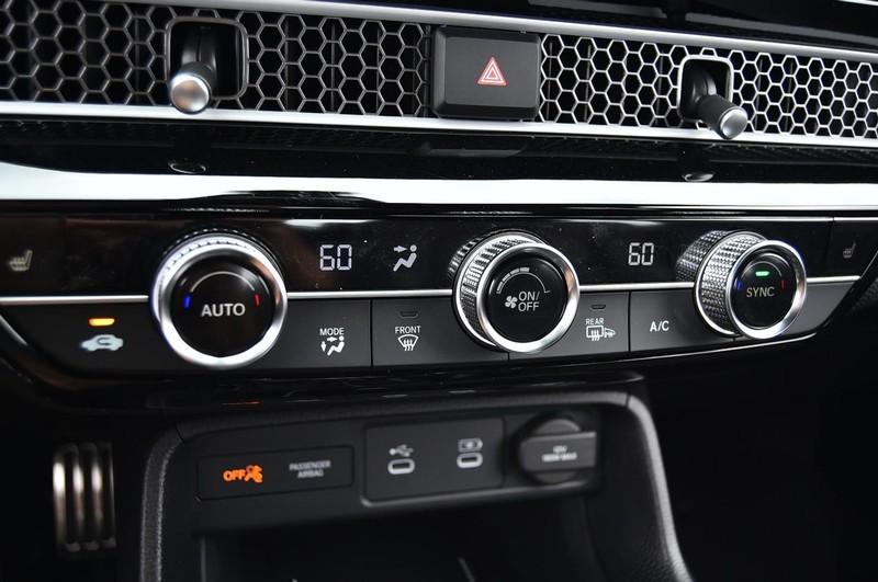 Honda Civic Sedan Hybrid Vehicle Image 16