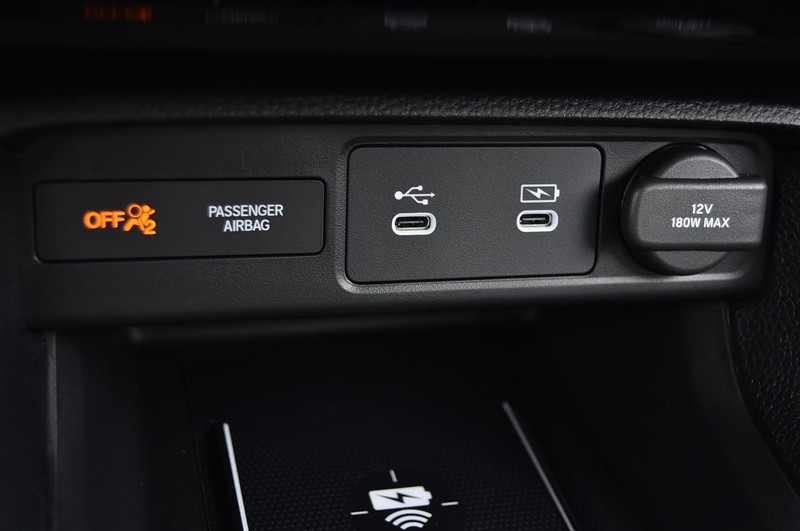 Honda Civic Sedan Hybrid Vehicle Image 17