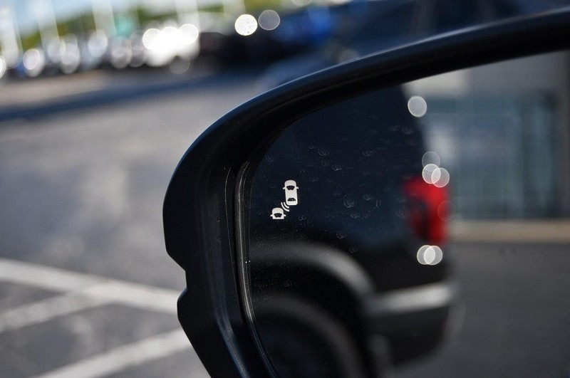 Honda HR-V Vehicle Image 09