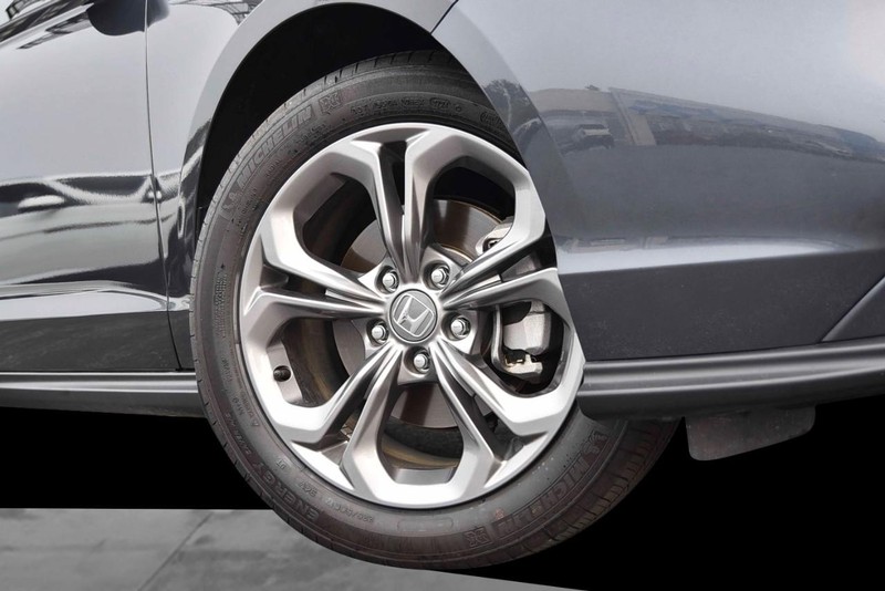 Honda Accord Sedan Vehicle Image 03