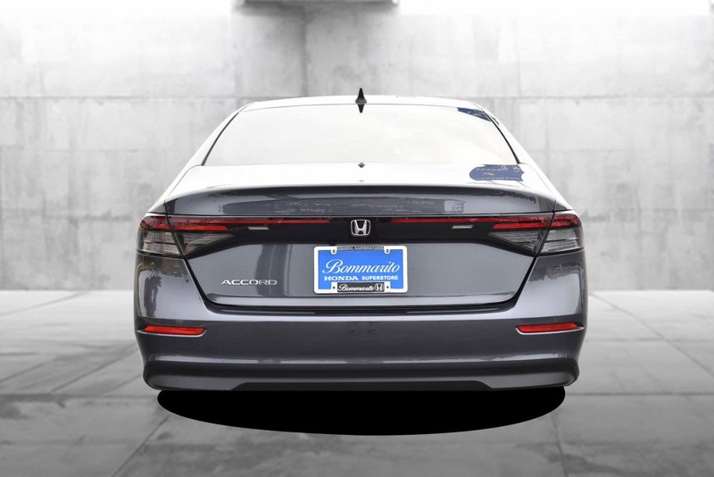 Honda Accord Sedan Vehicle Image 06