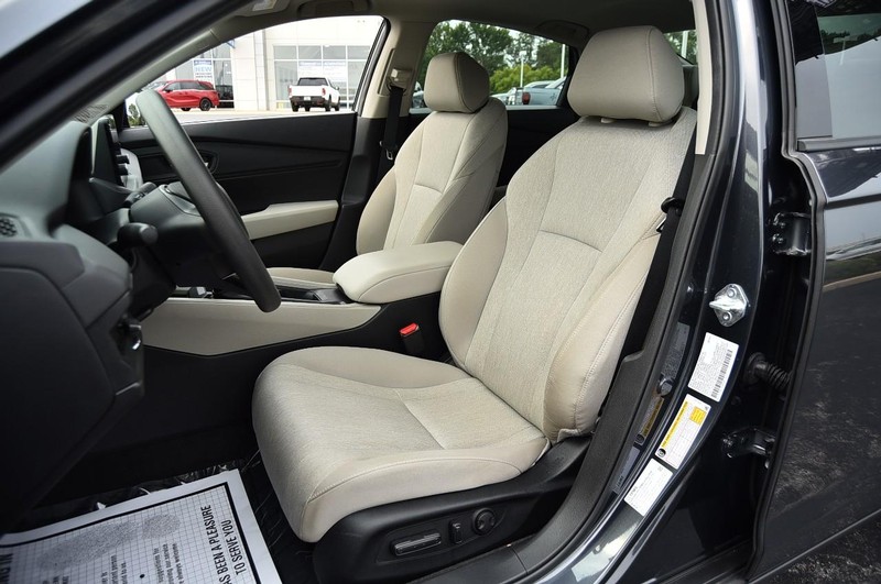 Honda Accord Sedan Vehicle Image 18