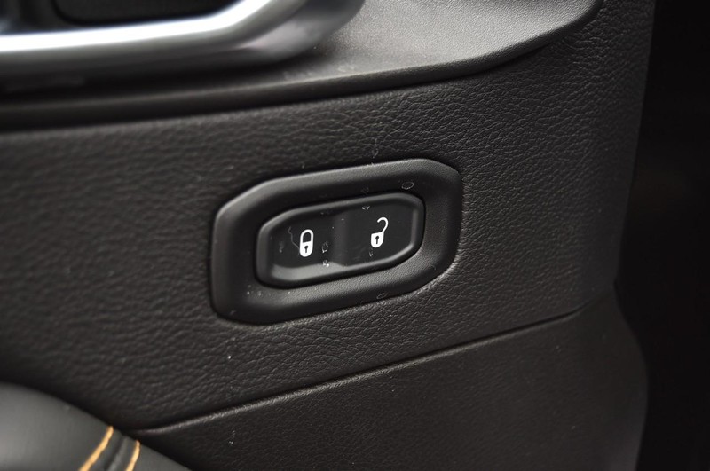 Jeep Wrangler Vehicle Image 08