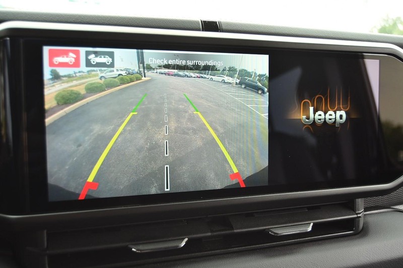 Jeep Wrangler Vehicle Image 13