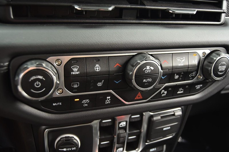 Jeep Wrangler Vehicle Image 16
