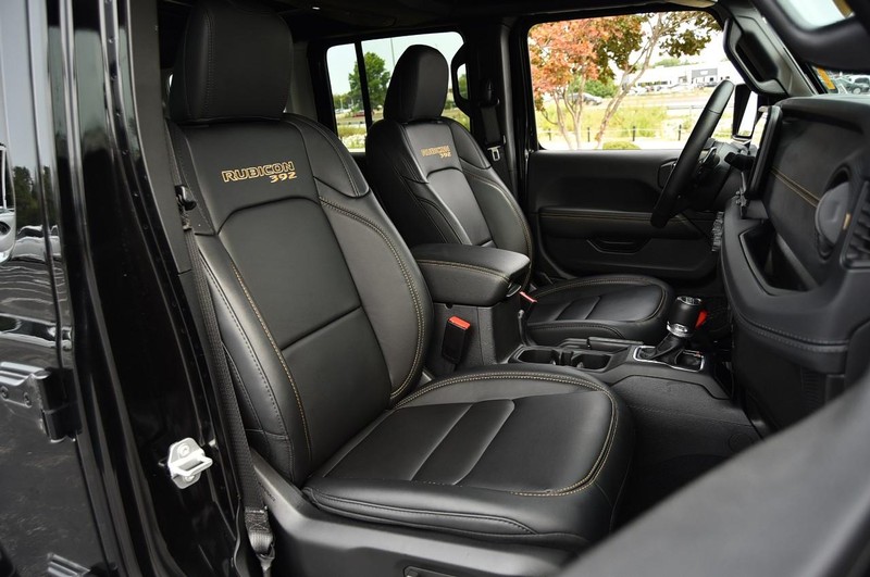 Jeep Wrangler Vehicle Image 24