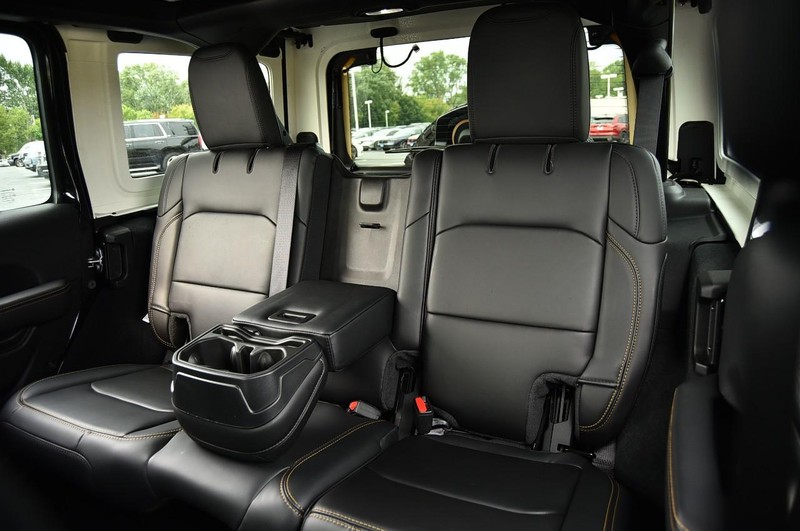 Jeep Wrangler Vehicle Image 25