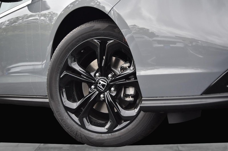 Honda Accord Sedan Vehicle Image 03