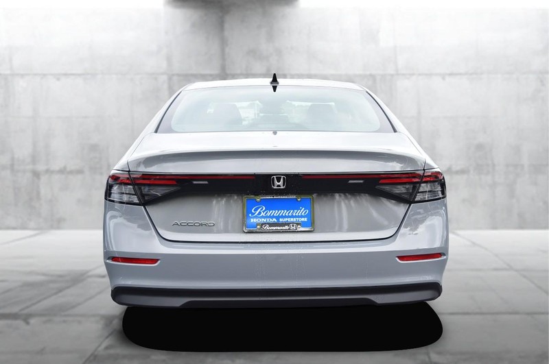 Honda Accord Sedan Vehicle Image 06