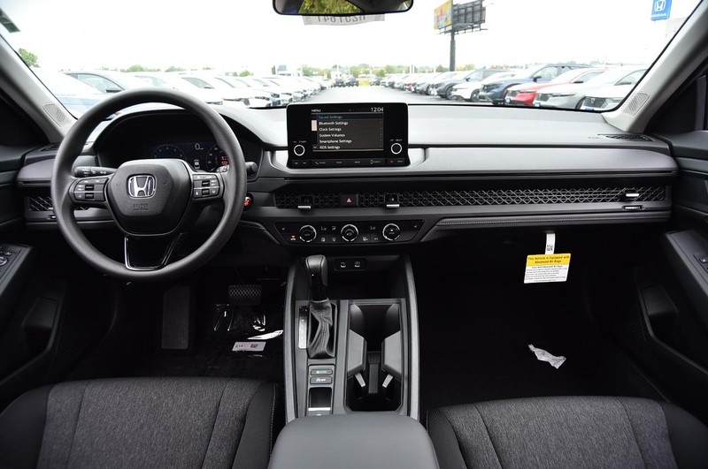 Honda Accord Sedan Vehicle Image 07