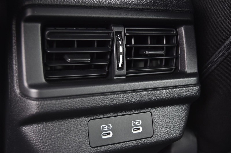 Honda Accord Sedan Vehicle Image 24