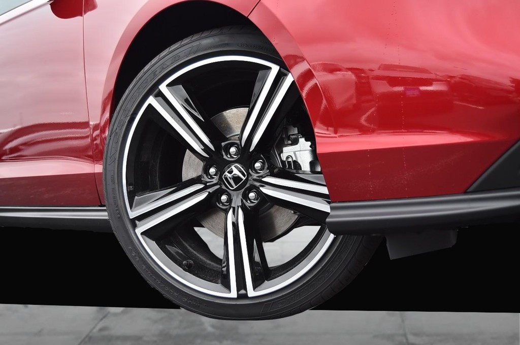 Honda Accord Hybrid Vehicle Image 03