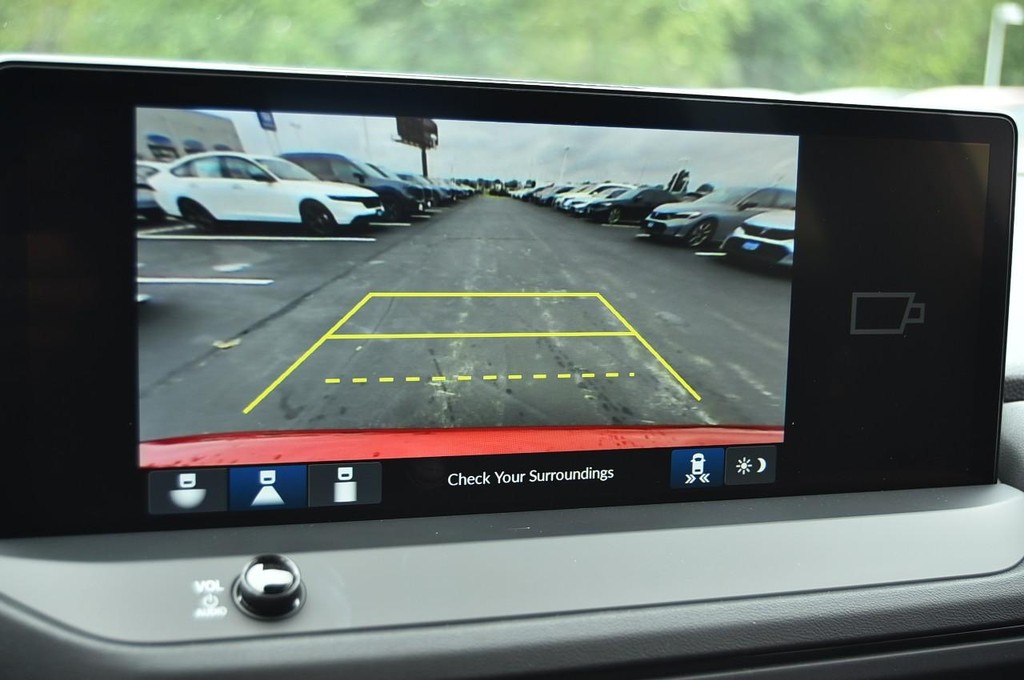 Honda Accord Hybrid Vehicle Image 12