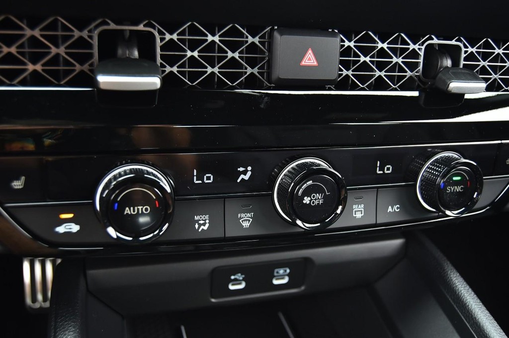 Honda Accord Hybrid Vehicle Image 15