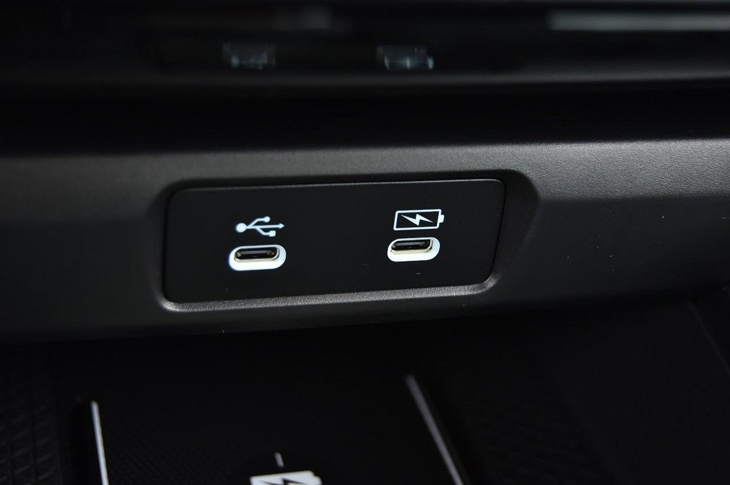 Honda Accord Hybrid Vehicle Image 16