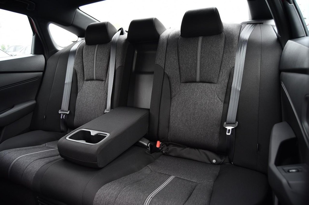 Honda Accord Hybrid Vehicle Image 24