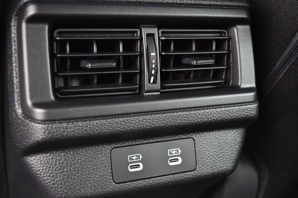 Honda Accord Hybrid Vehicle Image 25