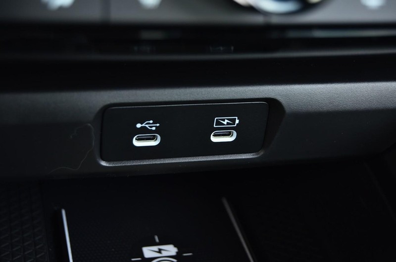 Honda Accord Hybrid Vehicle Image 17