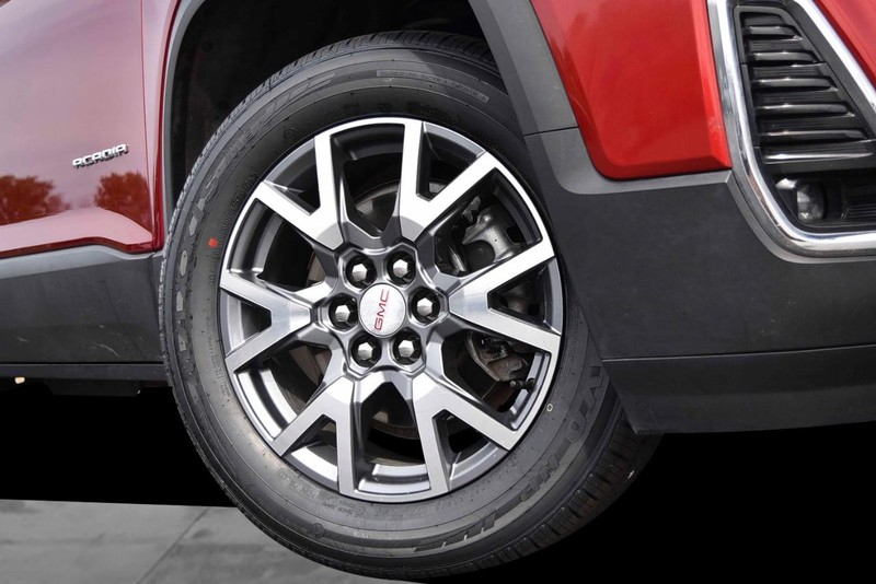 GMC Acadia Vehicle Image 03