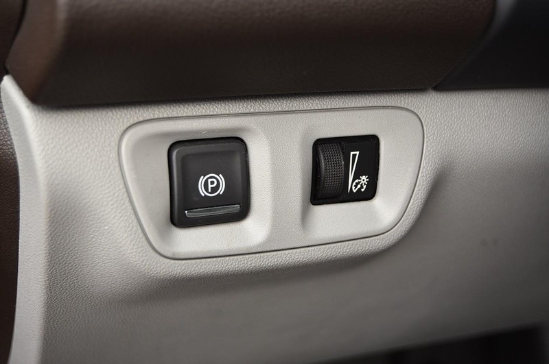 GMC Acadia Vehicle Image 12