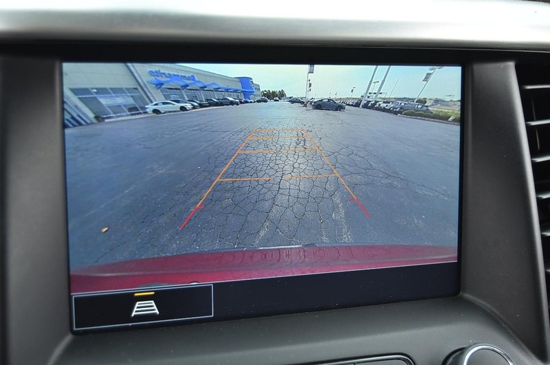 GMC Acadia Vehicle Image 14