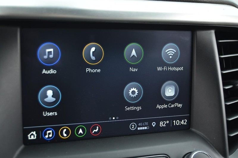 GMC Acadia Vehicle Image 15