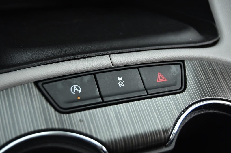 GMC Acadia Vehicle Image 19